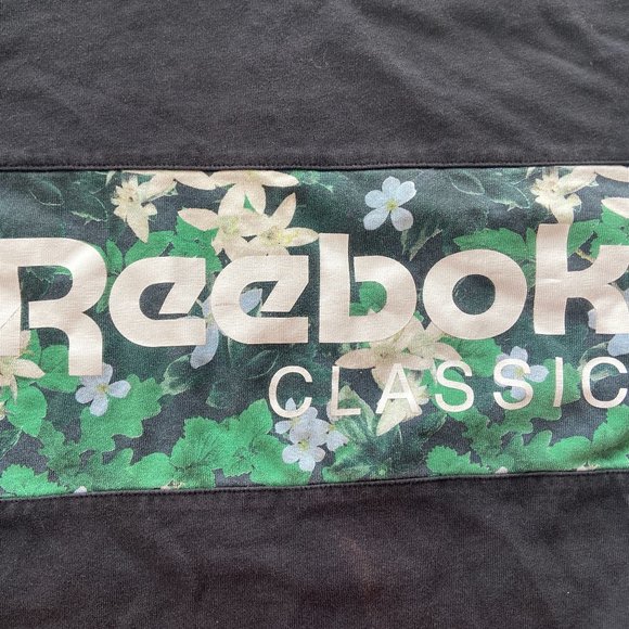 Reebok Shirt - Picture 2 of 4